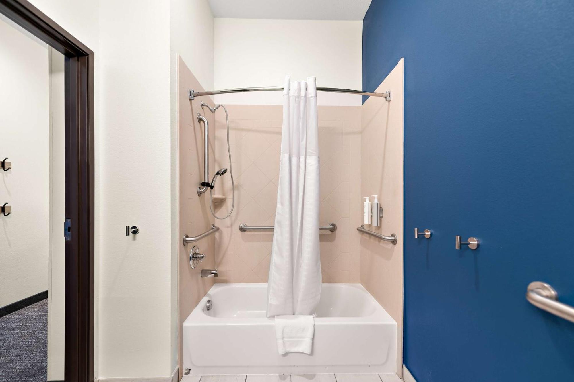 Spark By Hilton Mansfield Extérieur photo
