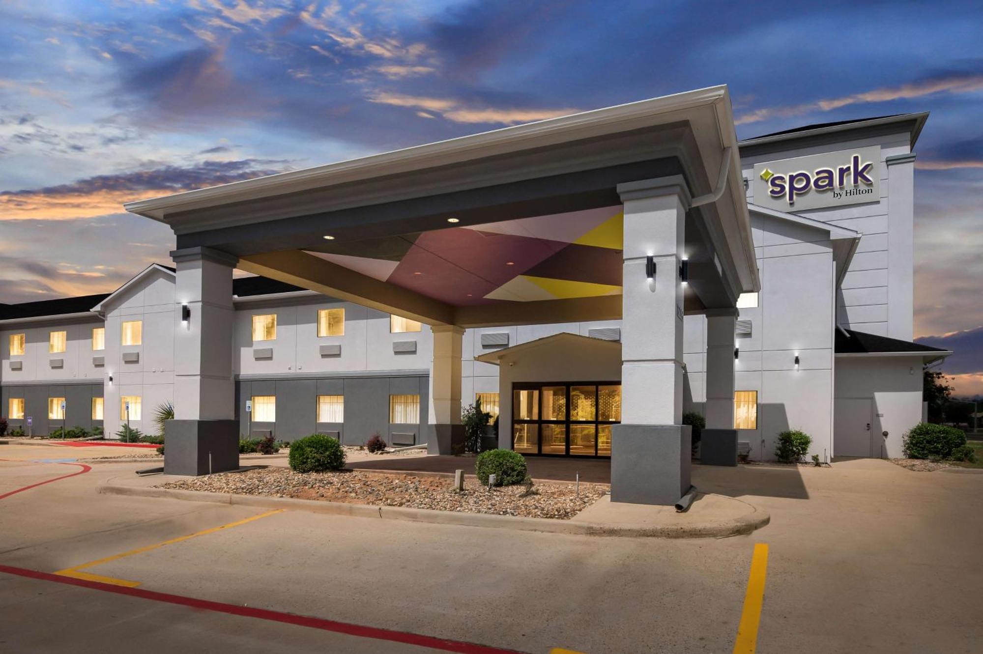 Spark By Hilton Mansfield Extérieur photo